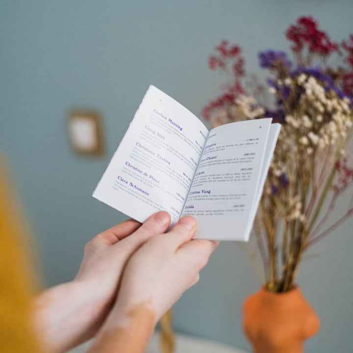 livret dico des différentes femmes présentes sur les cartes